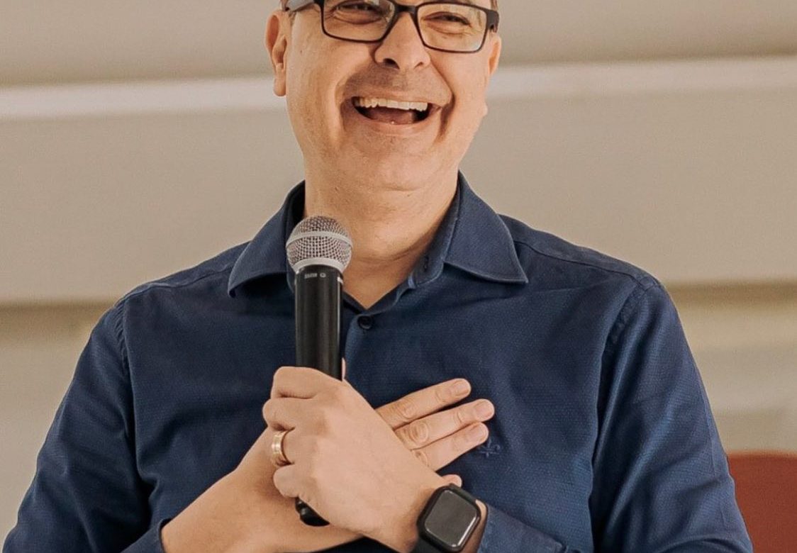 Conheça Nelson Junior, candidato do Avante ao Senado pelo Espírito Santo