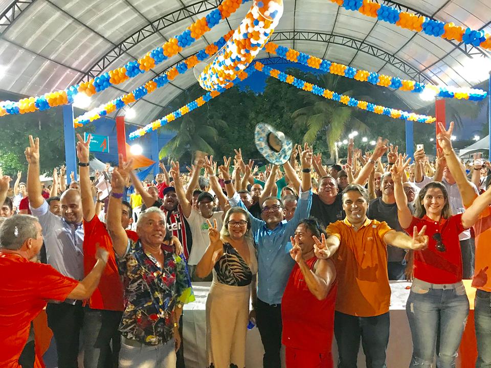 Filiação de Edson do Kipreço ao Avante reúne multidão em Bayeux e é abonada por Genival Matias