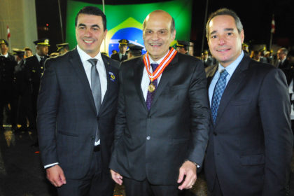 DEPUTADO FEDERAL LUIS TIBÉ É HOMENAGEADO PELO GOVERNO DO DISTRITO FEDERAL