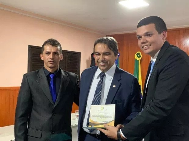 Deputado Genival Matias recebe título de cidadão Tenorense em solenidade na Câmara Municipal