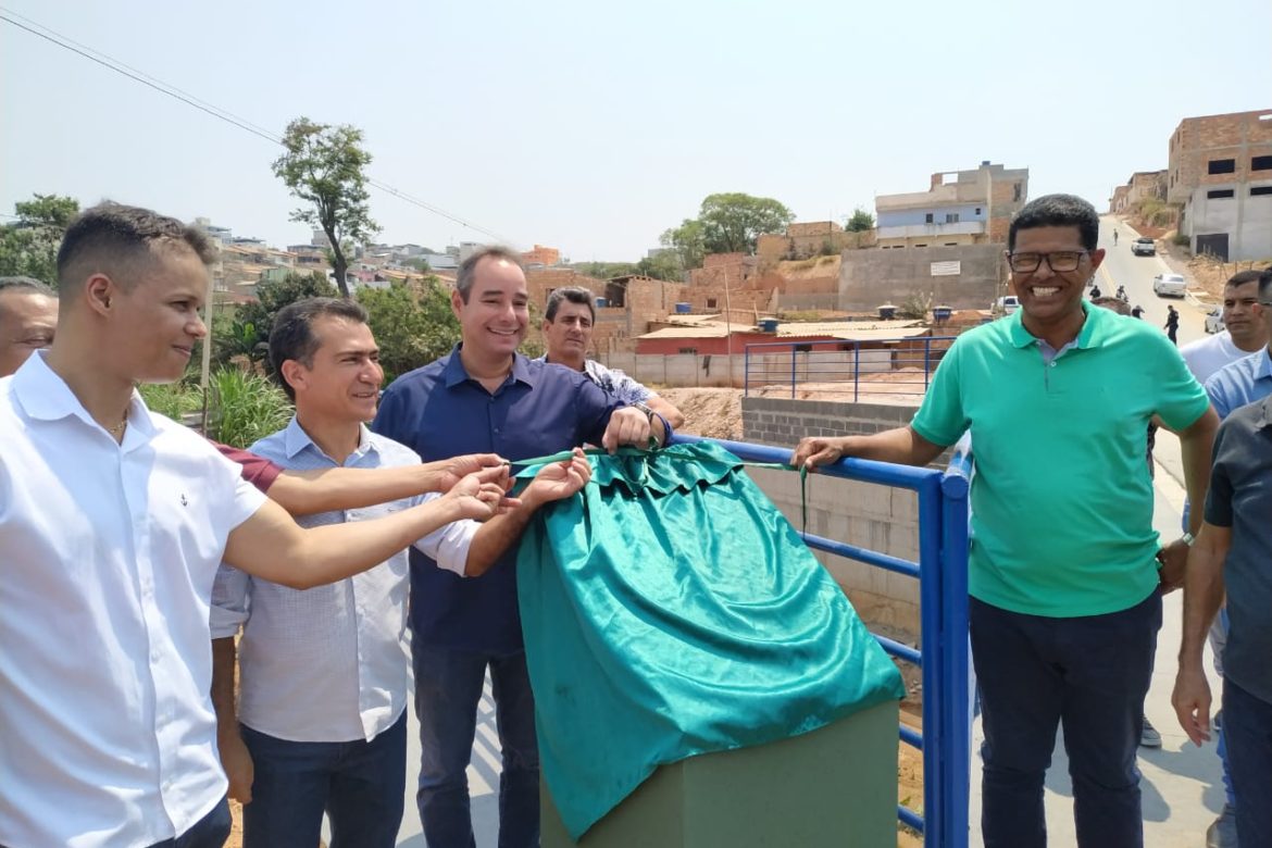 INAUGURADA OBRA DE PONTE E ASFALTAMENTO EM NOVA SERRANA