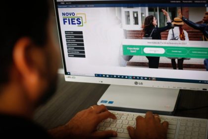 Governo Federal sanciona lei que suspende o pagamento de estudantes beneficiários do FIES