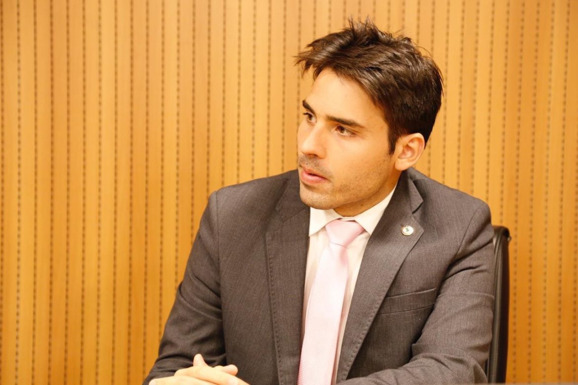 João Paulo Costa propõe recebimento remoto de receita médica