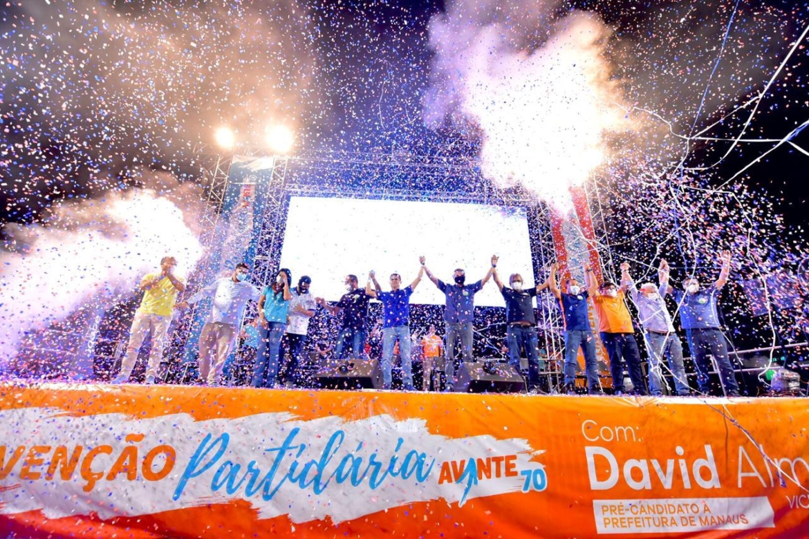 CONVENÇÃO DRIVE-IN DO AVANTE AMAZONAS REÚNE MAIS DE 400 CARROS E APRESENTA DAVID ALMEIDA E MARCOS ROTTA PARA A PREFEITURA DA CIDADE