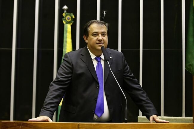 Deputado federal Sebastião Oliveira está entre os mais influentes do Congresso