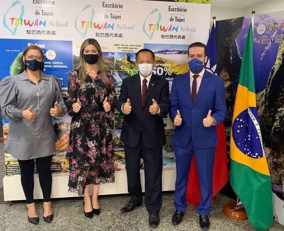 Deputados do Avante participam de agenda com embaixador de Taiwan