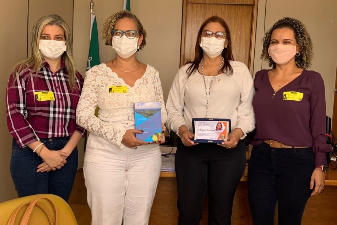Deputada federal Leda Sadala é homenageada pela Universidade do Estado do Amapá