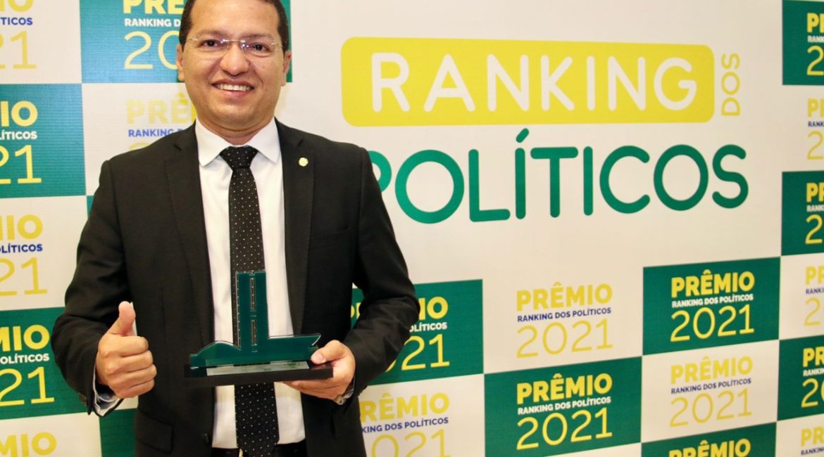 Deputado federal Tito recebe prêmio “Ranking dos Políticos” por sua atuação em 2021