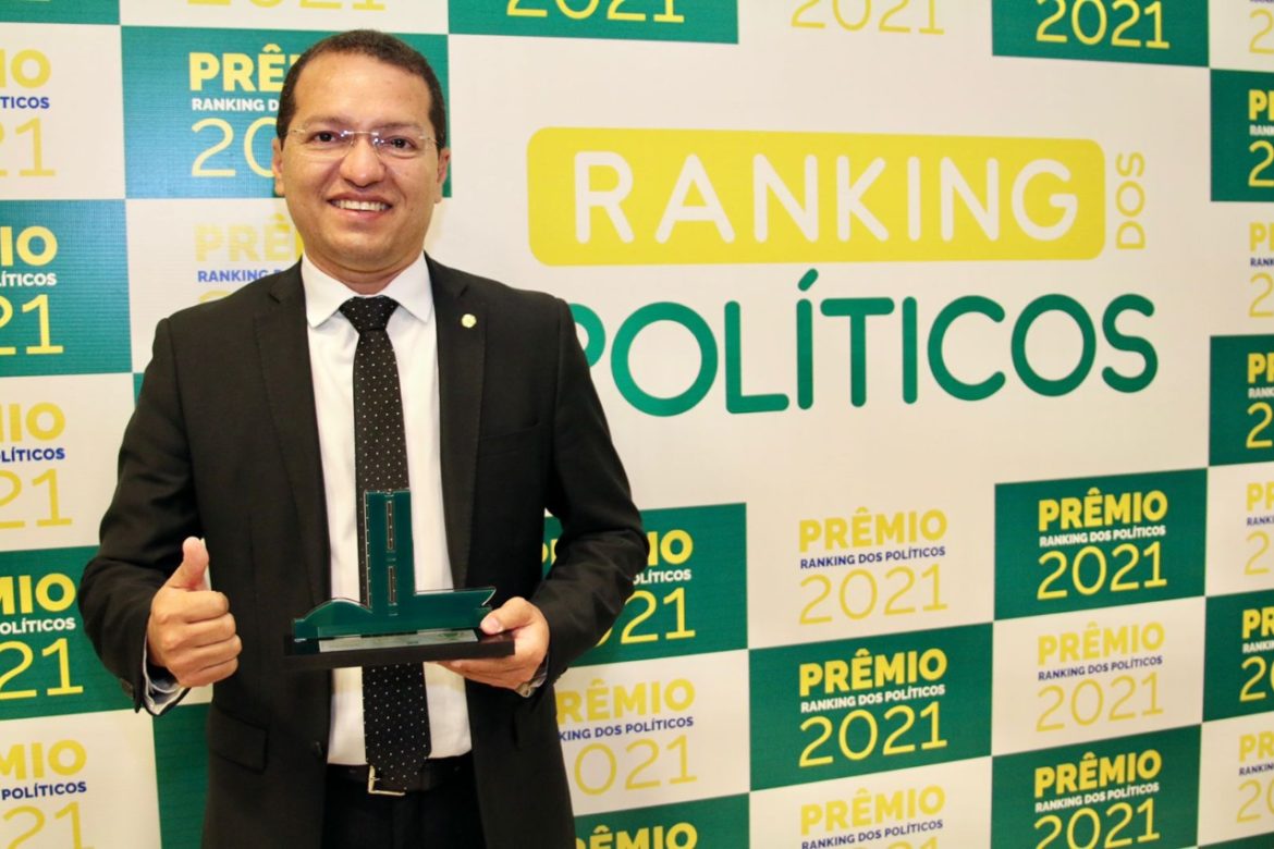 Deputado federal Tito recebe prêmio “Ranking dos Políticos” por sua atuação em 2021