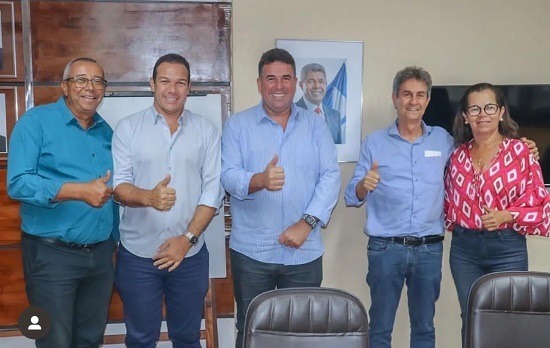 Deputado Patrick Lopes apresenta demandas de municípios e confirma asfaltamento da BA-549