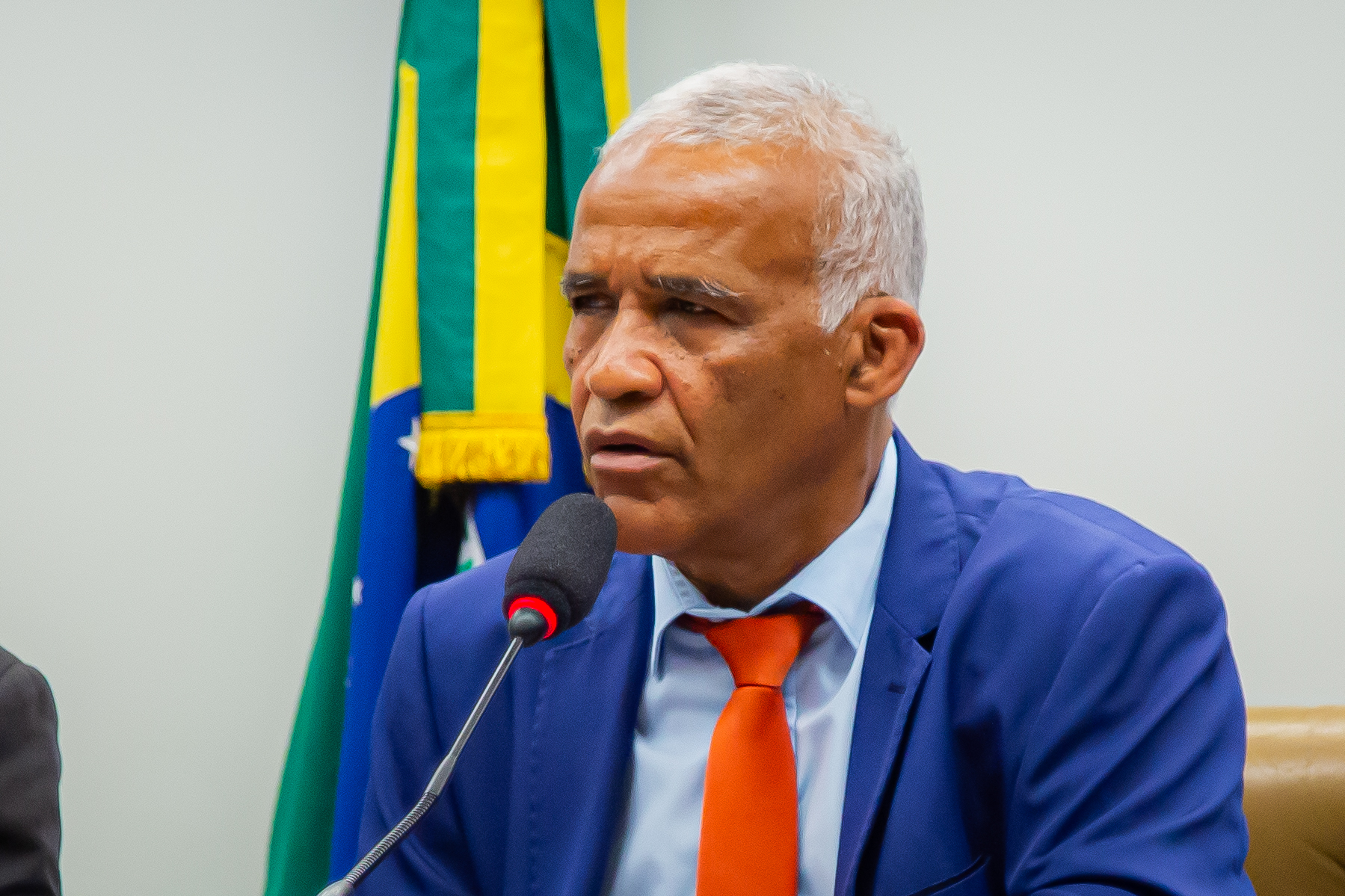 Projeto de Pastor Sargento Isidório que trata dependência química de menores avança na Câmara